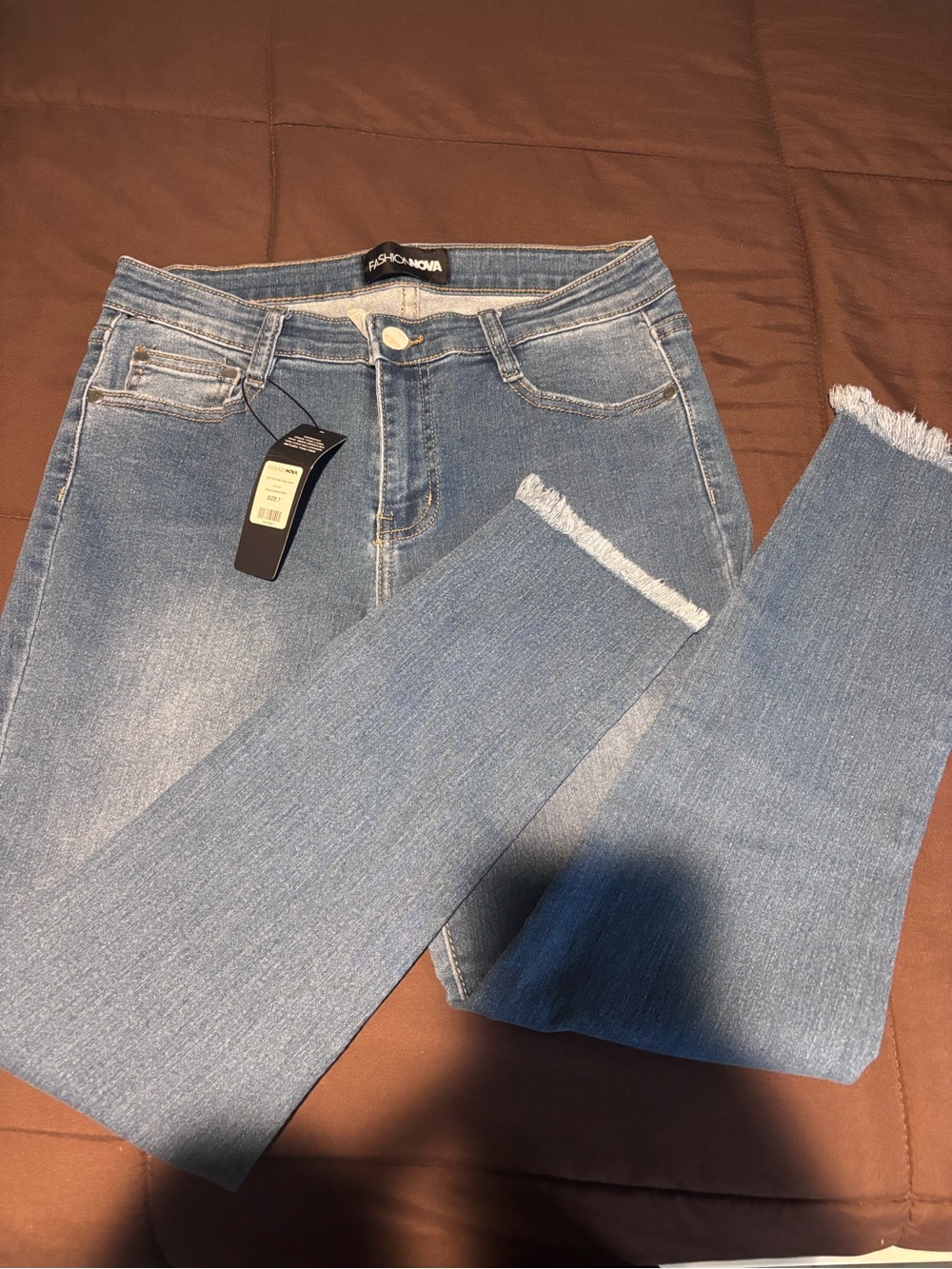 Fashion Nova “On The Fray Ankle Jeans”High Rise Skinny - NWT Size 7